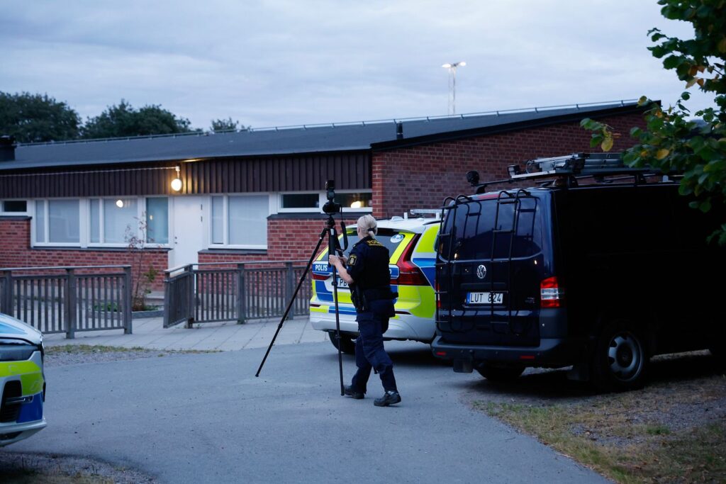 Minderåriga misstänkta för skjutning i Södertälje – offret är också ett barn