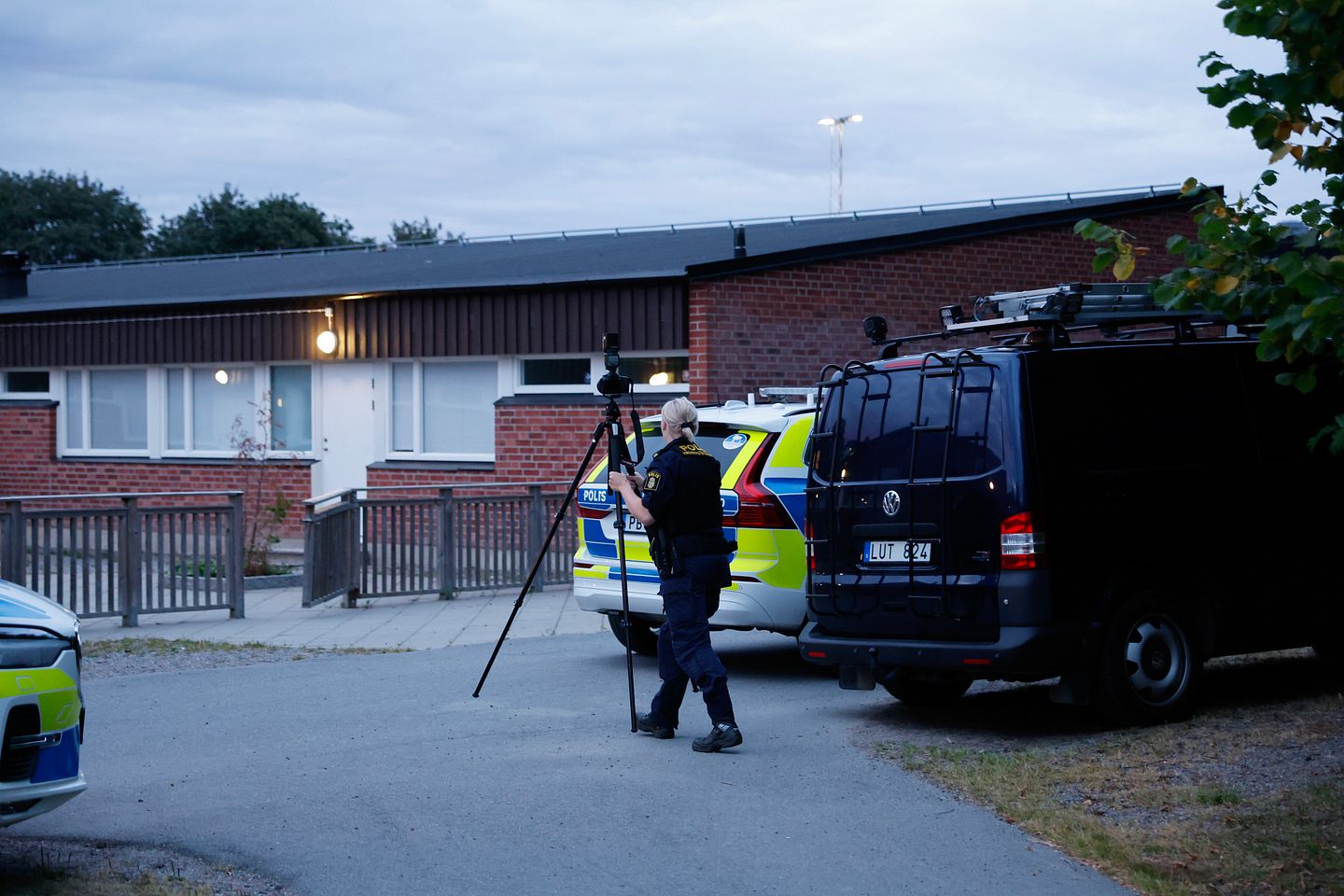 Minderåriga misstänkta för skjutning i Södertälje – offret är också ett barn