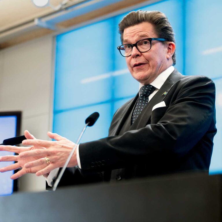 Vänsterpartiet överväger att stödja Tidöpartiernas talmanskandidat Andreas Norlén