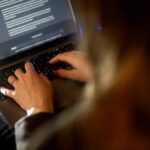 Dold vattenmärkning ska avslöja AI-genererad text – men utmaningarna är stora