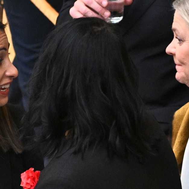 Låst läge i regeringsförhandlingarna: S börjar inse att V inte ger upp kravet på ministerposter