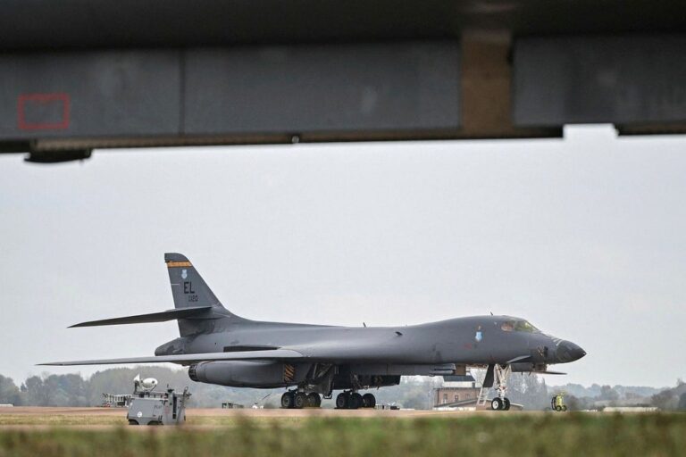 Mysteriet kring balaklavamännen: Vem tjänar på förvirringen kring den stoppade attacken mot brittisk militärbas?